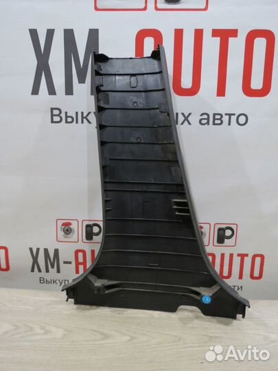 Обшивка средней стойки правая Toyota Corolla 150