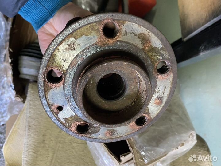 Привод передний левый + ступица передняя XC90