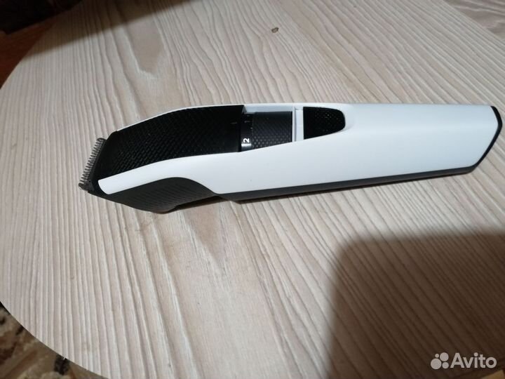 Машинка триммер для подстригания бороды и головы