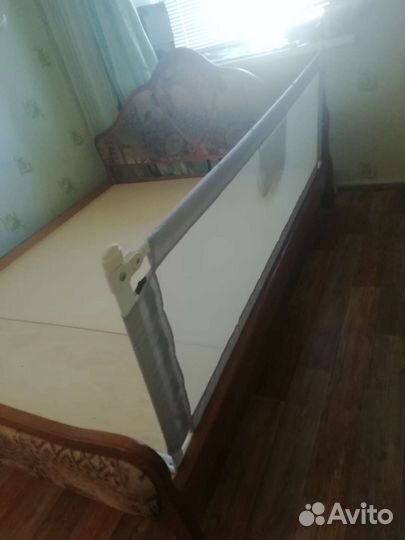 Защитный барьер-бортик для кровати 200см