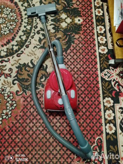 Пылесос Scarlett 1500w