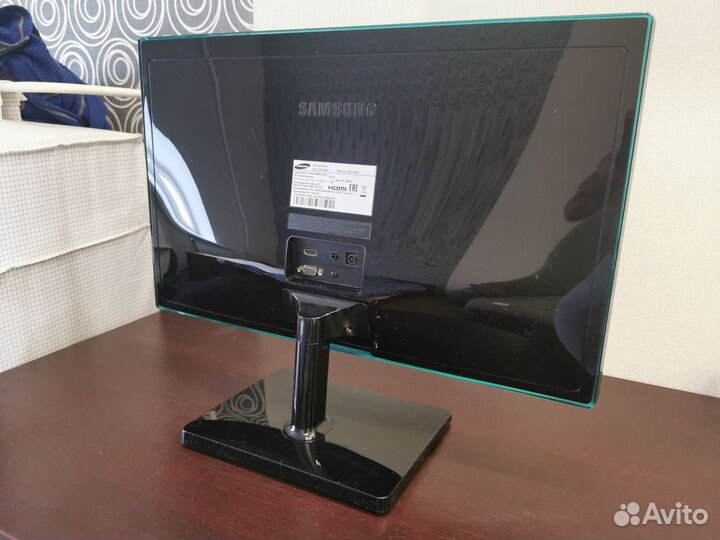 Монитор samsung LS22D390HSX