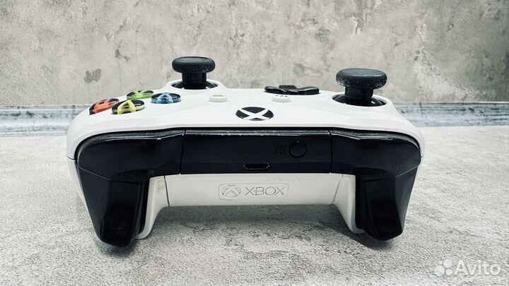 Геймпад на xbox one (с дефектом )