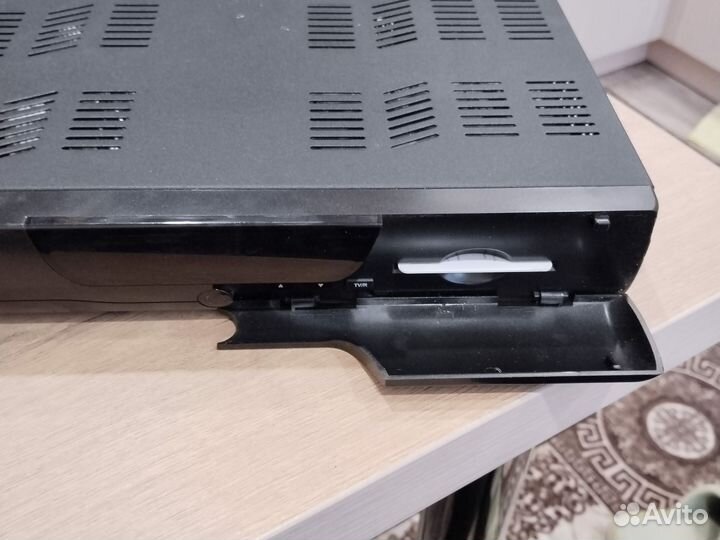 Ресивер триколор HD 9305 с супер смарт картой