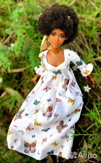 Кукла Looks Барби Лукс #2 Пышная брюнетка Эль