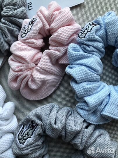 Резинка Lacoste для волос