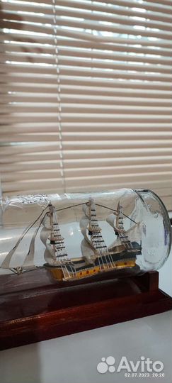 Корабль в бутылке