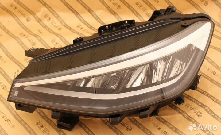 Фара левая VW ID4 20+ lampa full LED KPL