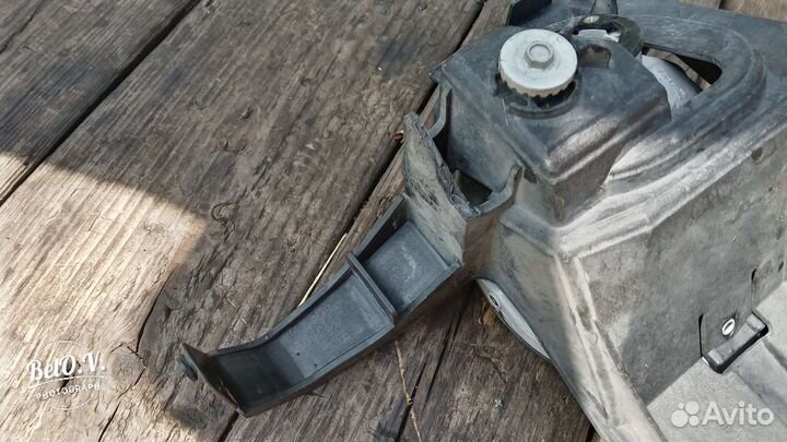 Фара противотуманная правая Хонда срв 2 CRV 2