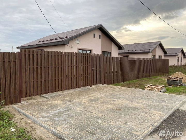 Забор под ключ из евроштакетника