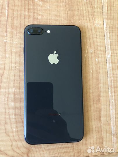 iPhone 8 Plus, 64 ГБ