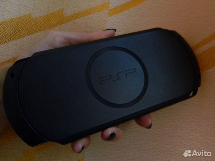 Sony PSP-E1008