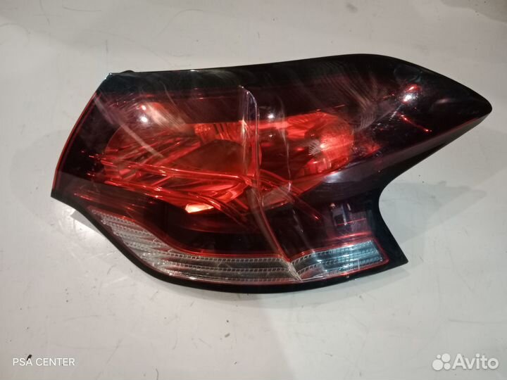 Фонарь правый LED Citroen DS4