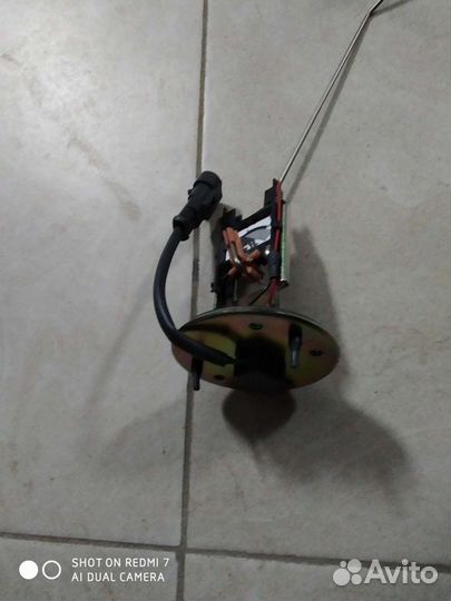 Датчик уровня топлива новый