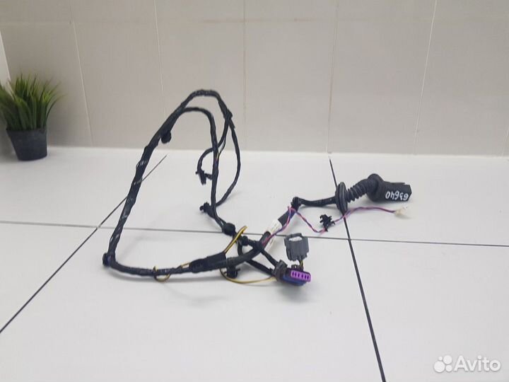 Электропроводка задней правой двери (Geely Atlas)