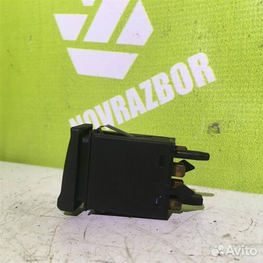 Кнопка обогрева заднего стекла Ауди 80 90 Б3