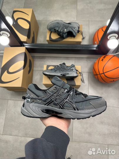 Кроссовки Asics