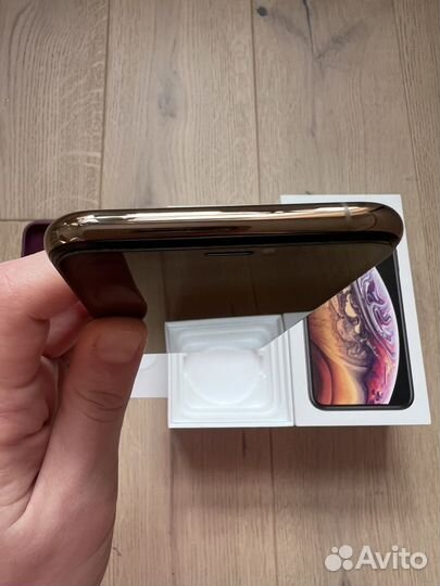 iPhone Xs, 64 ГБ