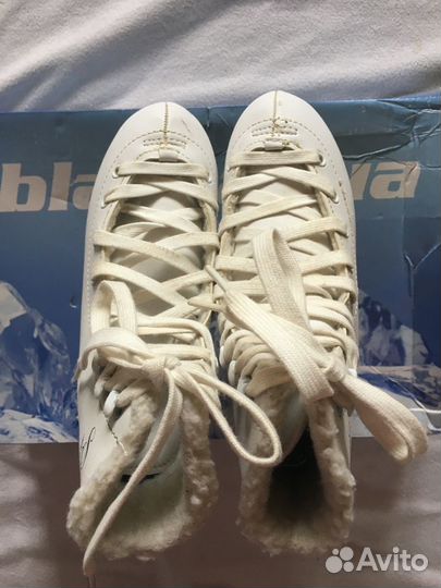 Коньки фигурные BlackAqua FS-102, р-р 33