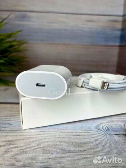 Быстрая зарядка на iPhone 20W