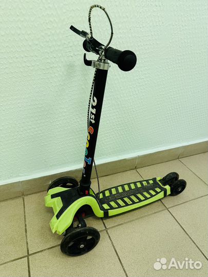 Самокат Scooter