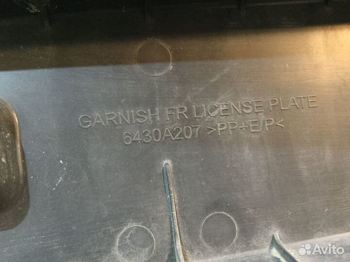 Накладка переднего бампера Митсубиси L200 KB