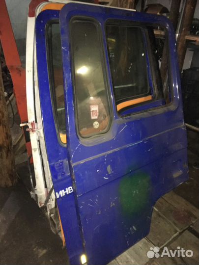 Man Dfak. Левая дверь