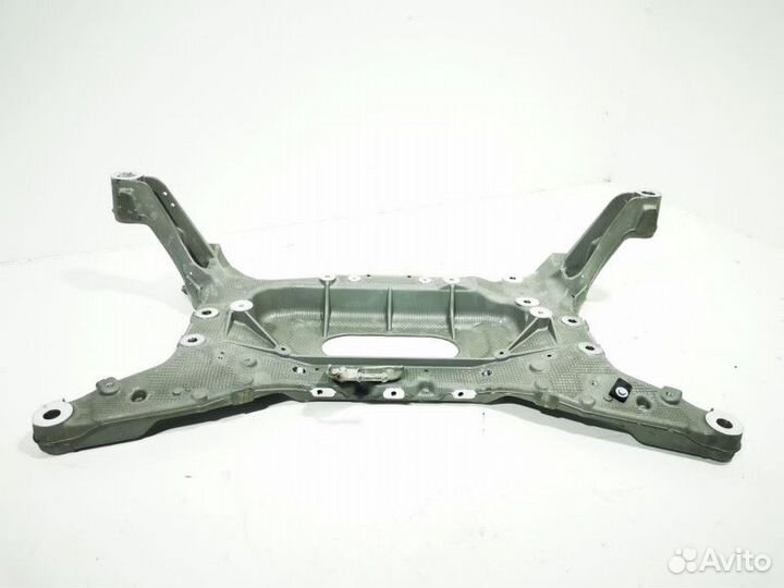 Передняя балка (подрамник) Land Rover рест