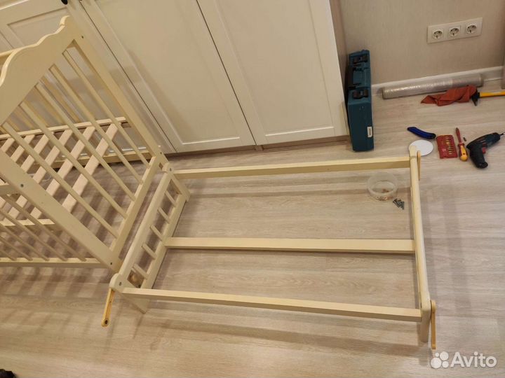 Детская кроватка Наша Мама с маятником