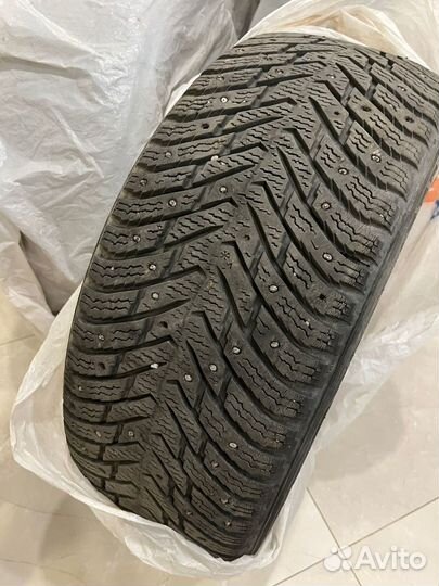 Nokian Tyres Hakkapeliitta 8 215/55 R16