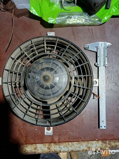 Вентилятор вытяжной осевой 24v