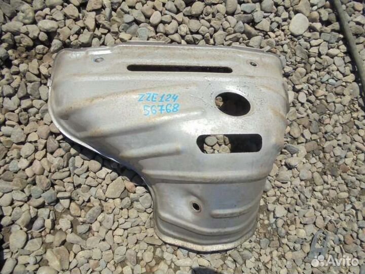 Кожух выпускного коллектора Toyota Corolla Runx