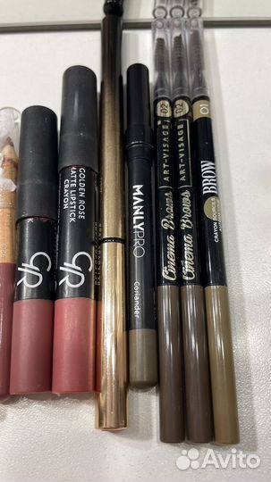 Косметика набором (карандаши)
