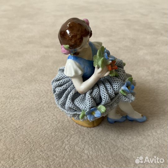 Кружевница девочка с букетом Германия