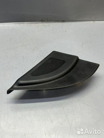 Накладка зеркала передняя правая Hyundai Solaris 1
