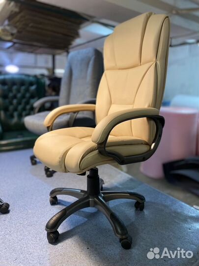 Кресло офисное