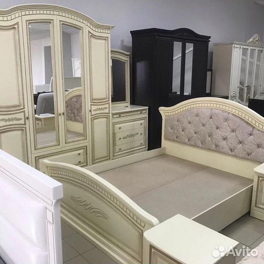 Спальный гарнитур Афродита Люкс