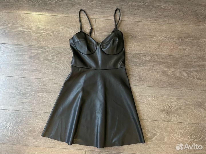 Кожаное платье Stradivarius