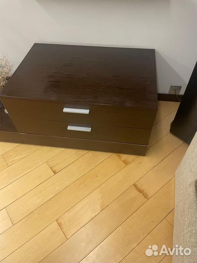 Консоль под телевизор