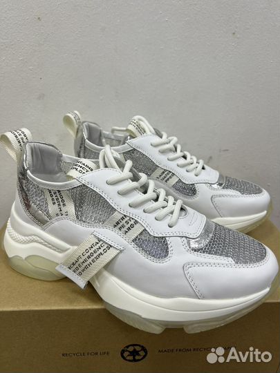 Кроссовки женские 36-37р.Vitacci