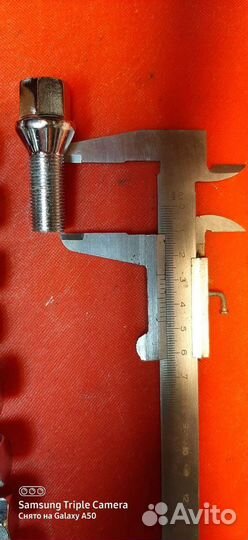 Колесные болты хромированные на BMW X5 6