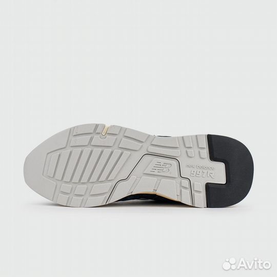 New Balance 997 Navy / Beige