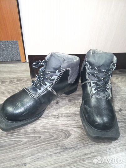 Ботинки лыжные детские