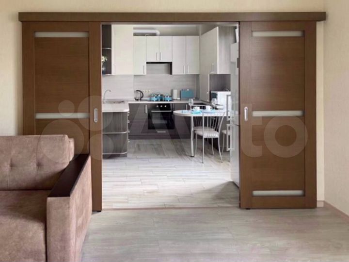 2-к. квартира, 55 м², 3/6 эт.