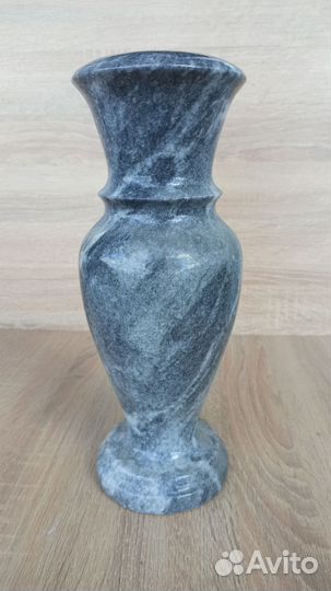 Мраморная ваза