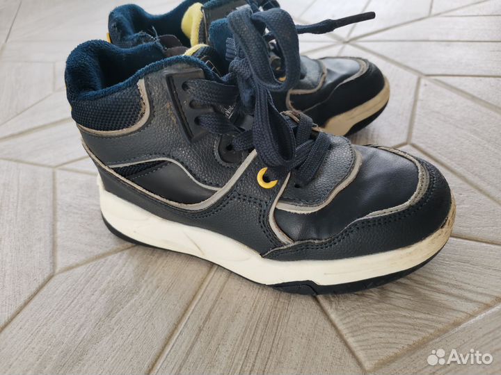 Кроссовки демисезонные