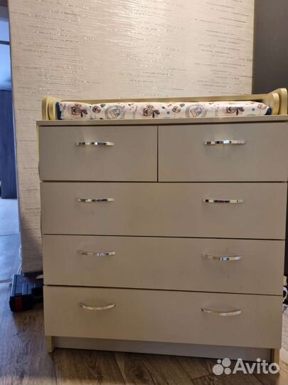 Пеленальный столик