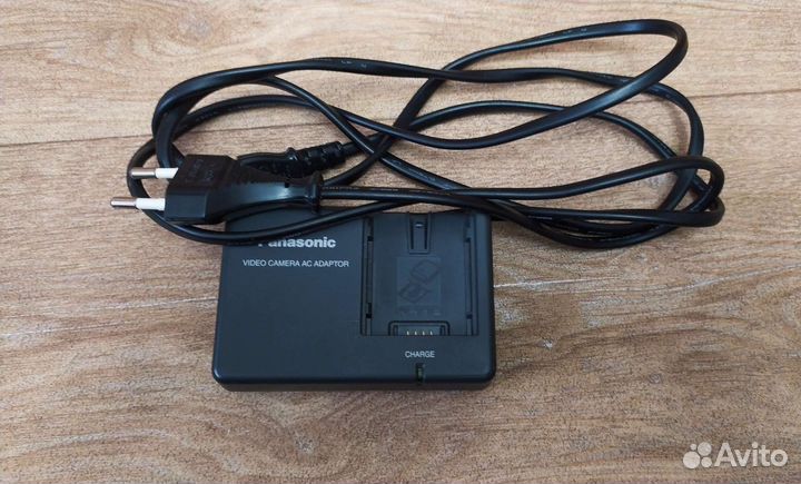 DVD-Видеокамера Panasonic VDR-D220