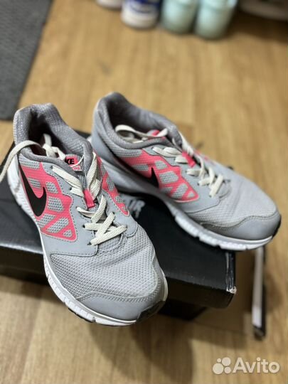 Беговые кроссовки nike