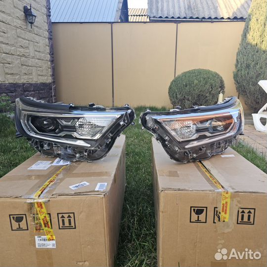 Фары Тойота Рав 4 full LED